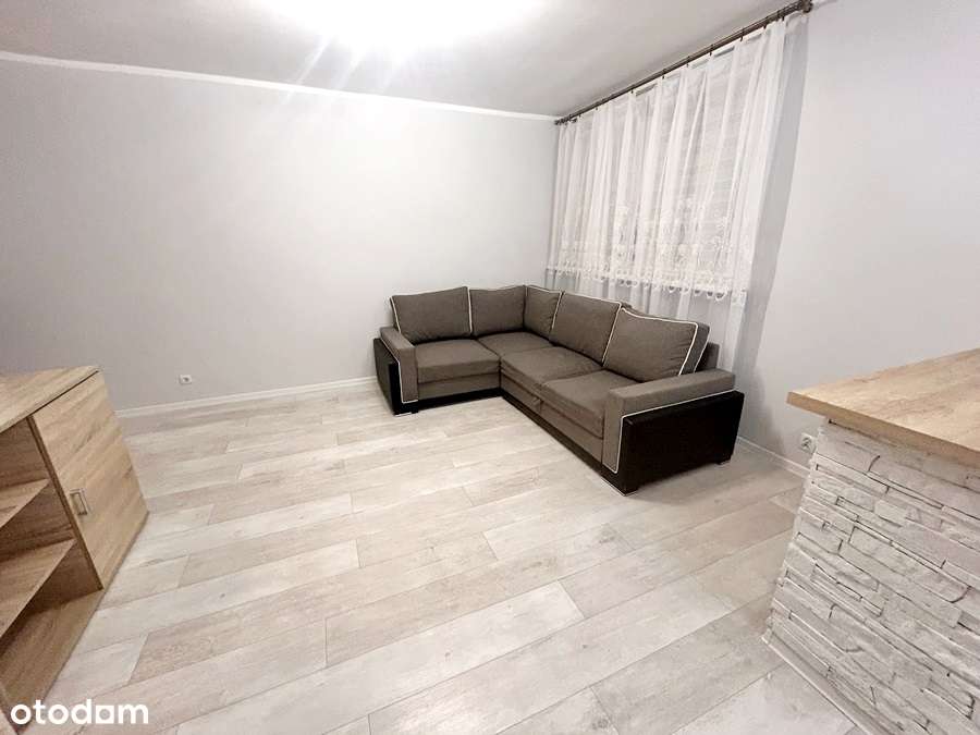 Atrakcyjna kawalerka/umeblowana i ze sprzętem AGD/PARTER/osPiastowskie - Pełny obrazek: 3/12