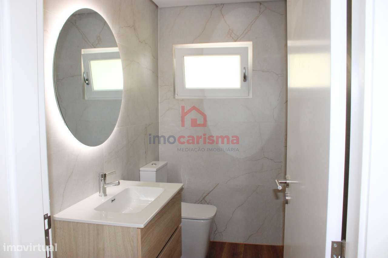 Apartamento T1+1 Com Terraço no Coração de Vizela-7