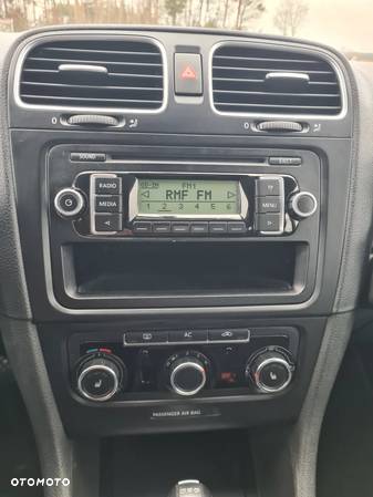 Volkswagen Golf 2.0 TDI DPF BlueMotion Technology DSG Comfortline - 25