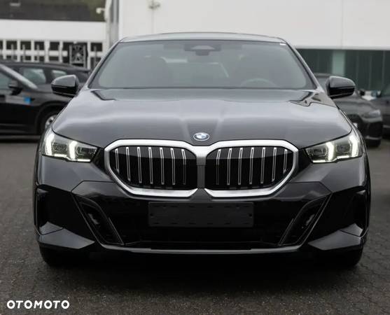 BMW Seria 5 520d mHEV M Sport - 2