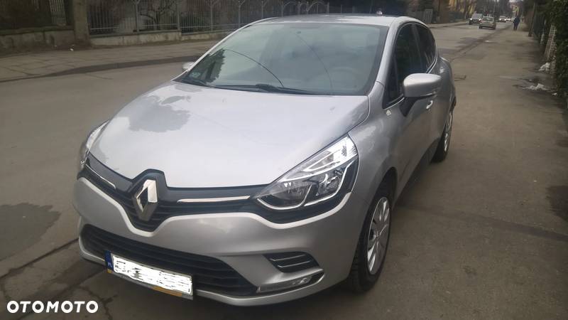 Renault Clio 1.2 16V Alize - 9