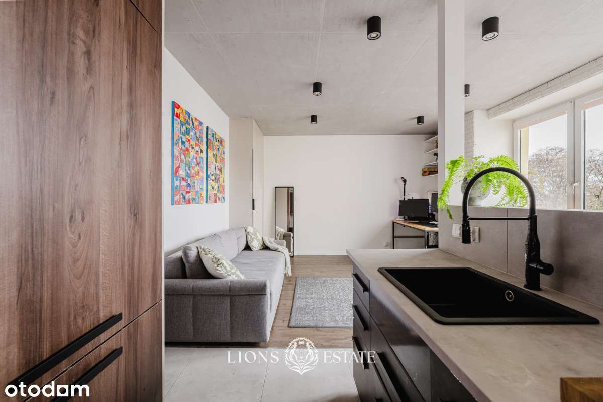 Ściana okien, zieleń i cisza|35m² na Mokotowskiej-6