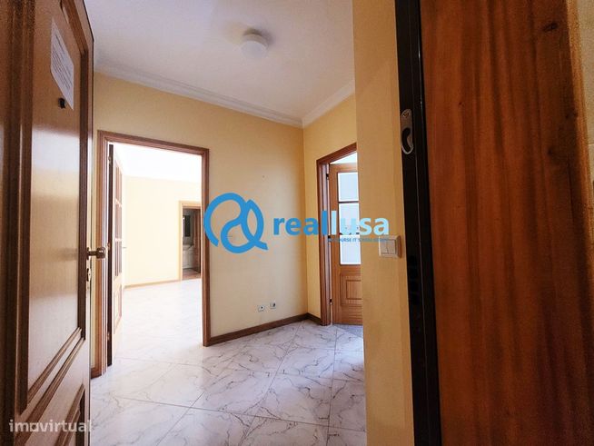 Apartamento T1 c/ garagem Águas Santas Maia-5