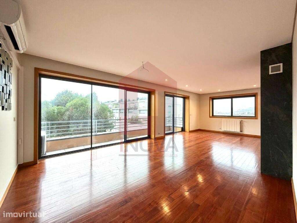 Apartamento T3, Meadela - Grande imagem: 2/26