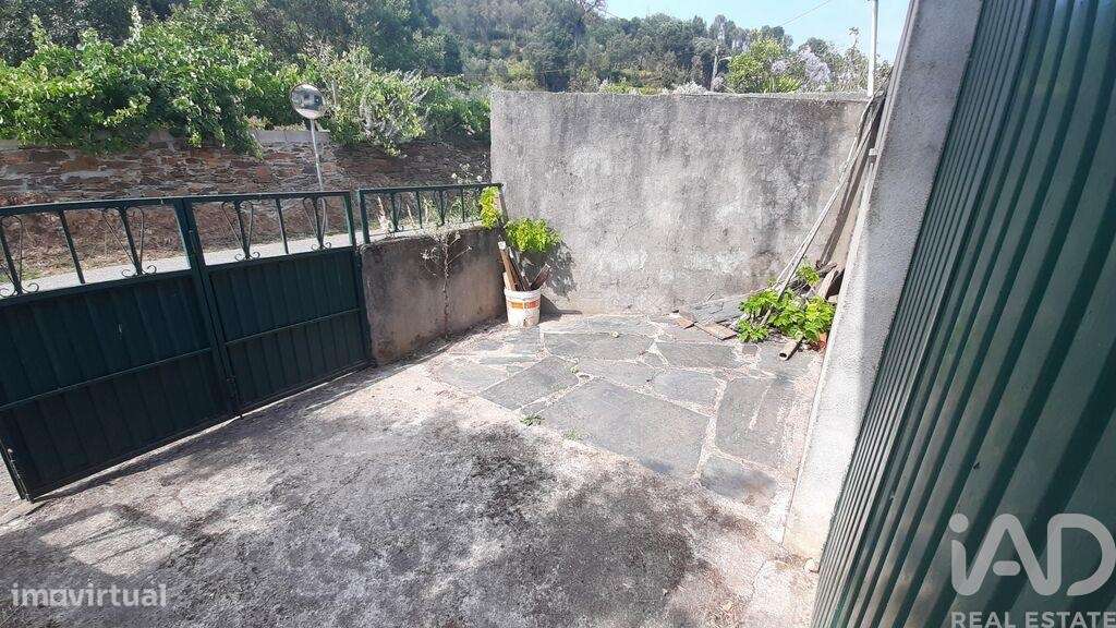 Parque de Estacionamento / Garagem / Box em Cadafaz e Colmeal de 68,00 - Grande imagem: 5/7