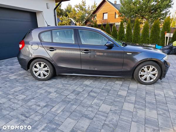 BMW Seria 1 120d - 5