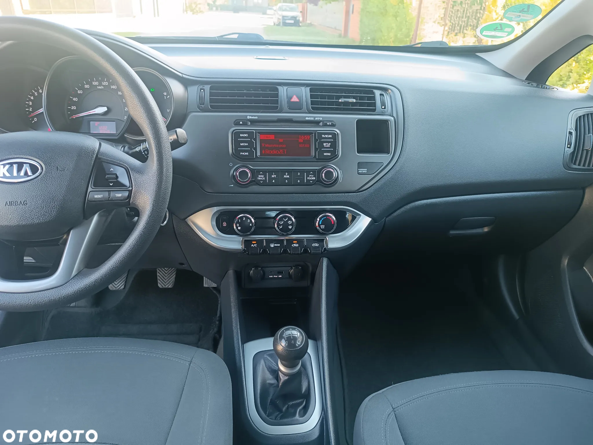 Kia Rio - 20