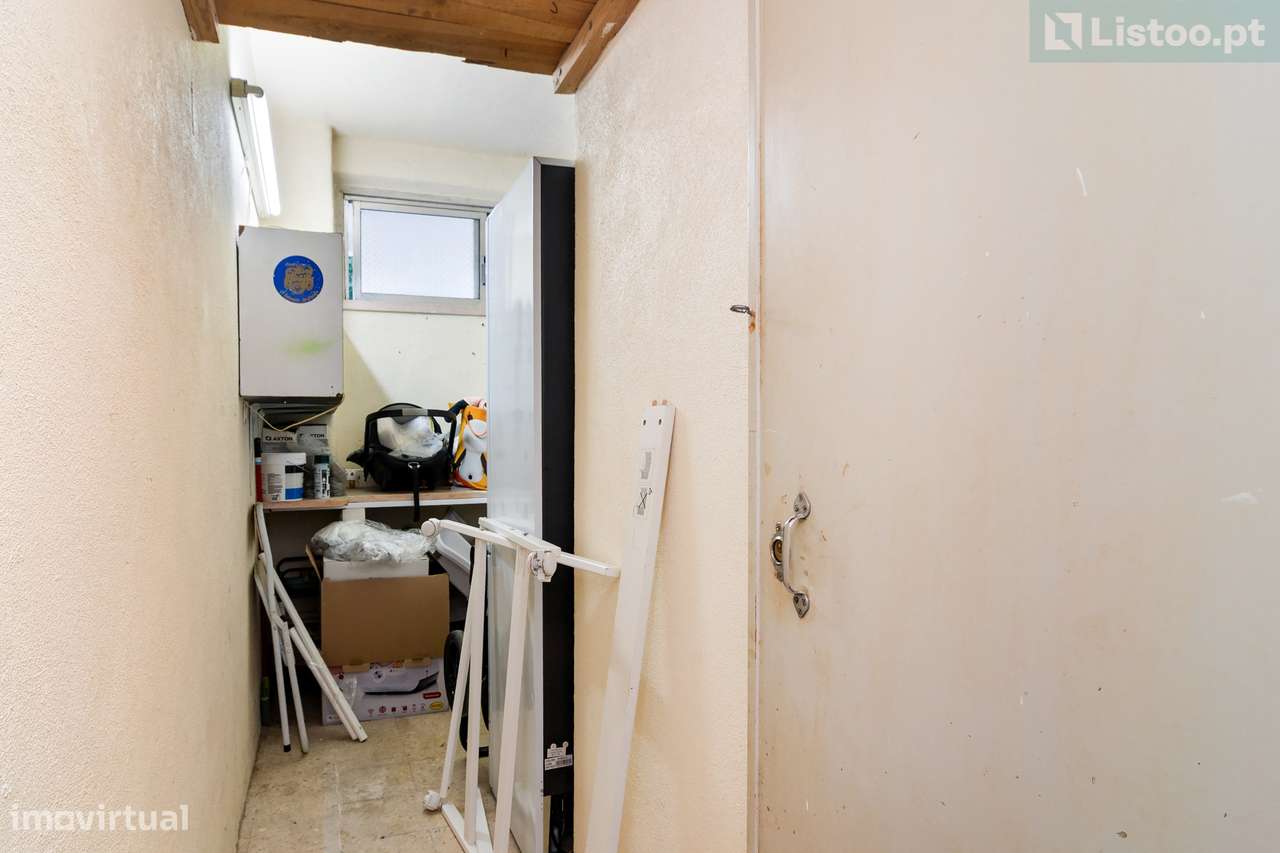 Apartamento T3 à Venda em São Miguel das Encostas – Carcavelos-23