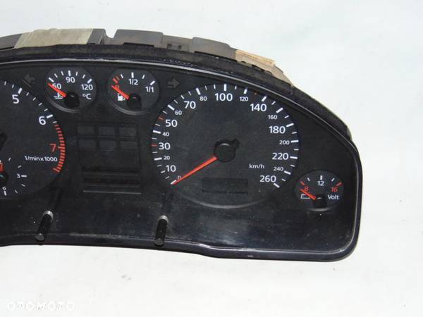 Licznik zegary 4B0919860F Audi A6 C5 2.4 benzyna 97-01r - 4