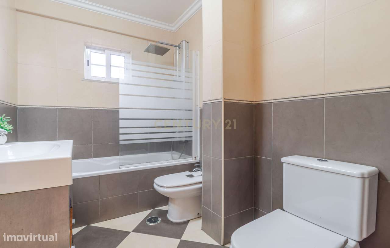 Apartamento T3 Remodelado (T4 de origem) em Setúbal-19