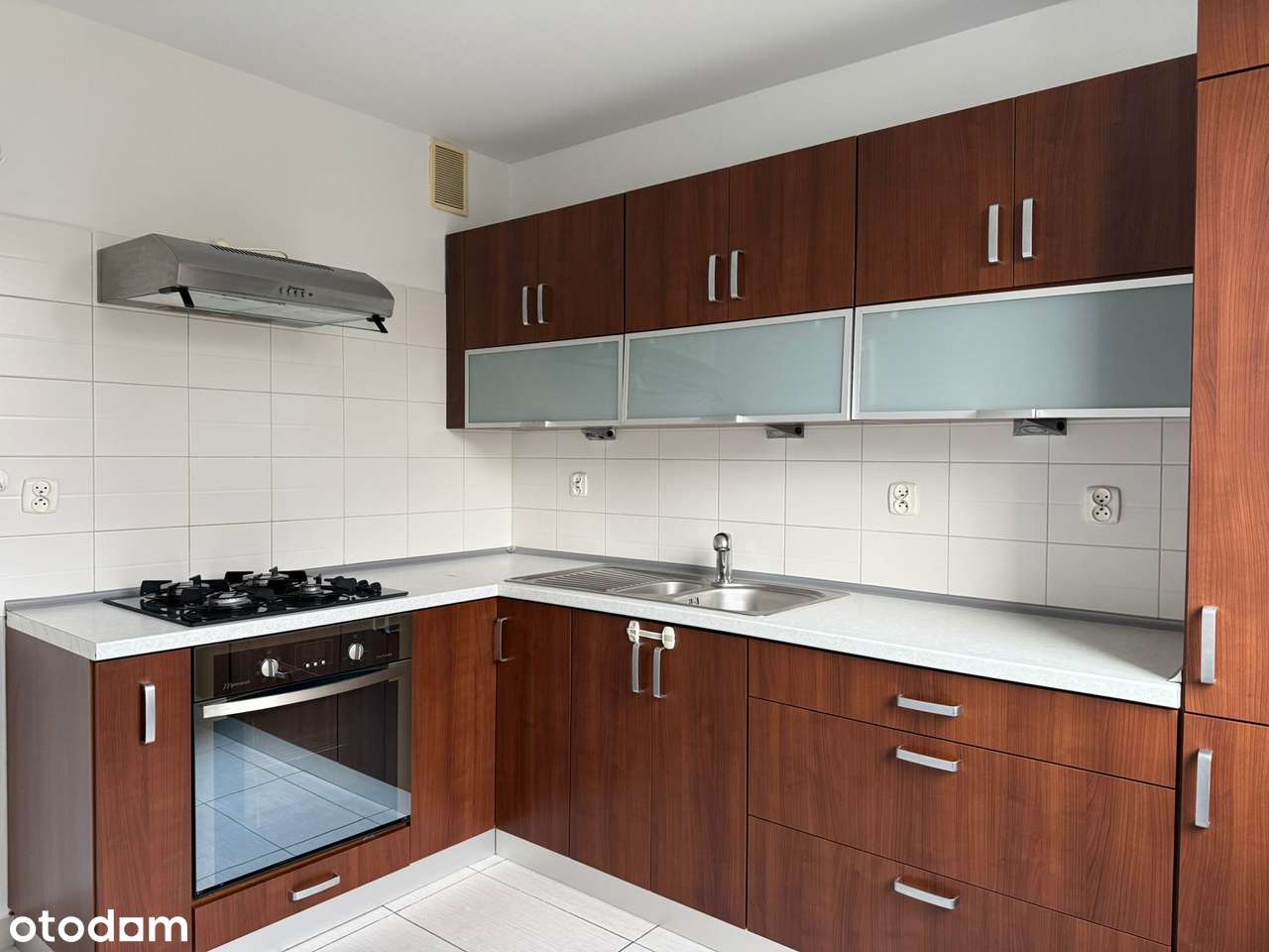 Wygodne mieszkanie w zielonej okolicy, balkon, i pełna własność.-1