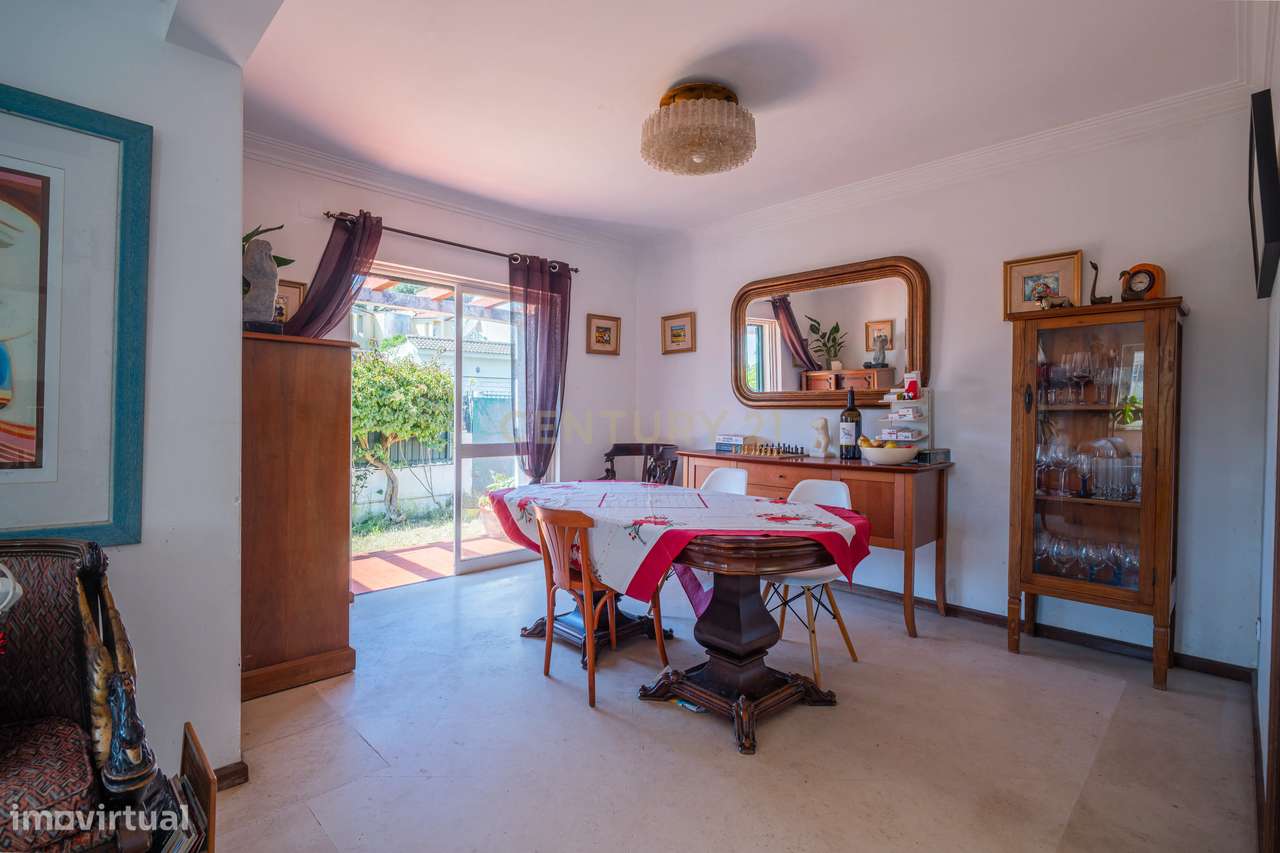 Espetacular Moradia em Cascais com Jardim e Piscina-5