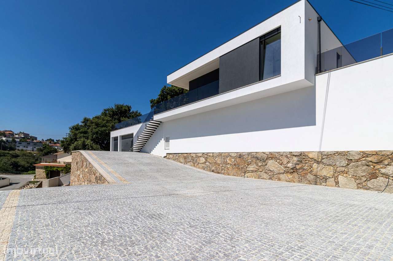 MORADIA de luxo T3+1 COM PISCINA - Famalicão - Grande imagem: 3/30