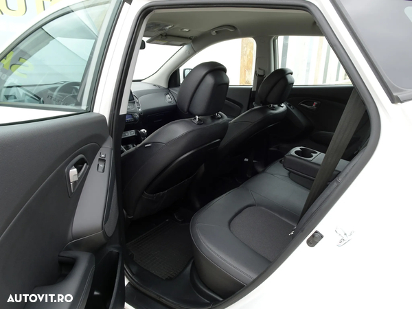 Hyundai ix35 2.0 CRDi 4WD Premium - 14
