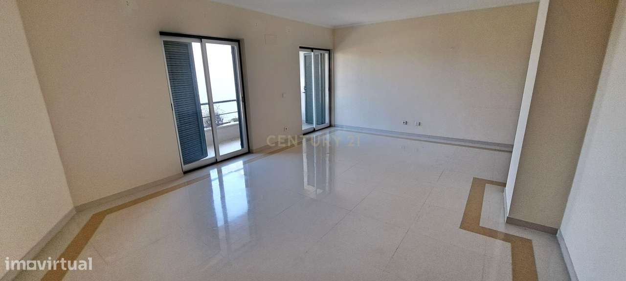 Apartamento T4 com 152m2  com Lugar de estacionamento junto á praia de - Grande imagem: 4/22