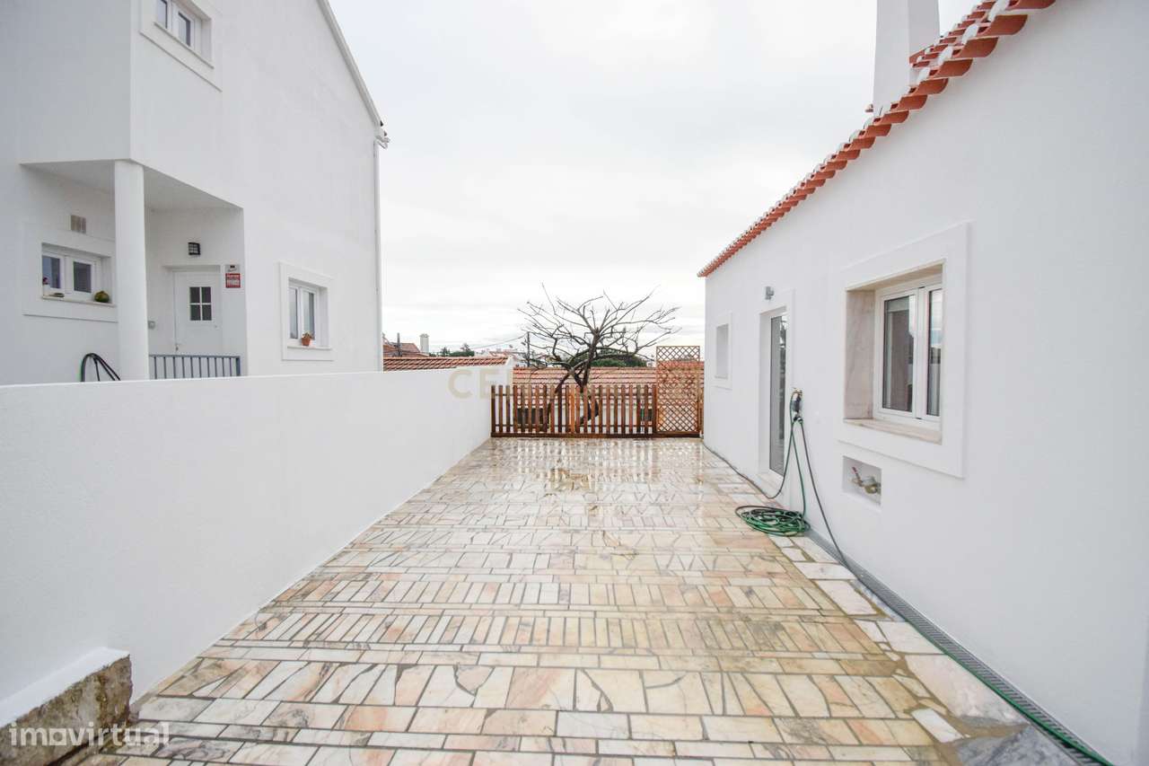 MORADIA T2 com Jardim * Bairro tranquilo em Cova da Piedade Almada-28