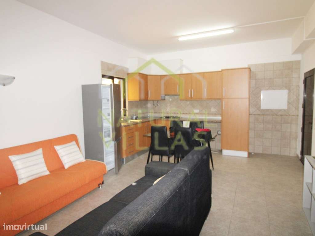 Apartamento T1 Equipado e Mobilado em Arneiro, Faro - Grande imagem: 2/8