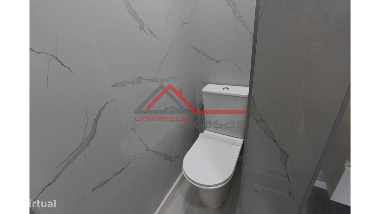 Apartamento T2 Remodelado em Setúbal-11