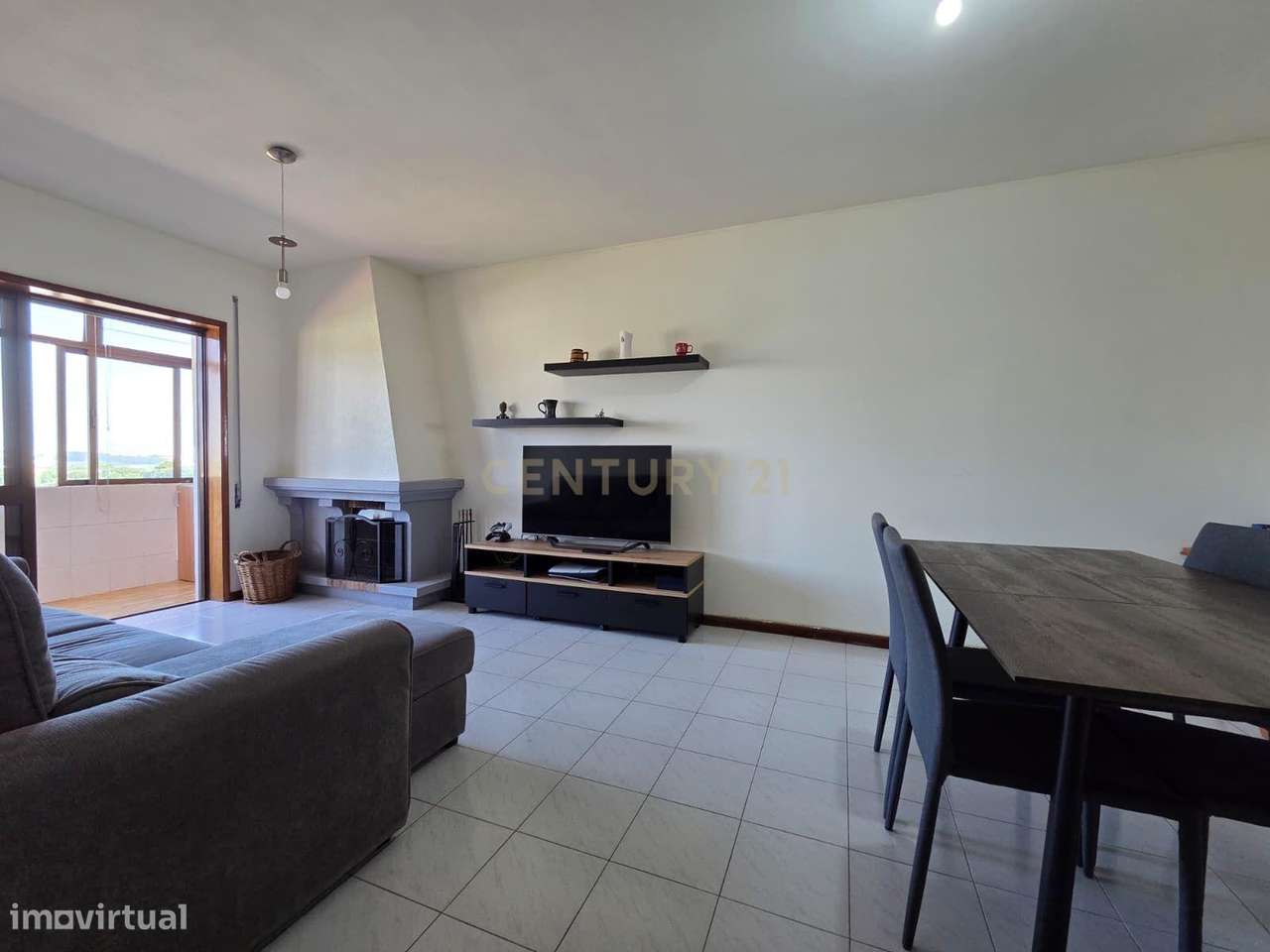APARTAMENTO T2 | VARANDA | LUGAR DE GARAGEM | ARRUMOS | ELEVADOR | GON-3