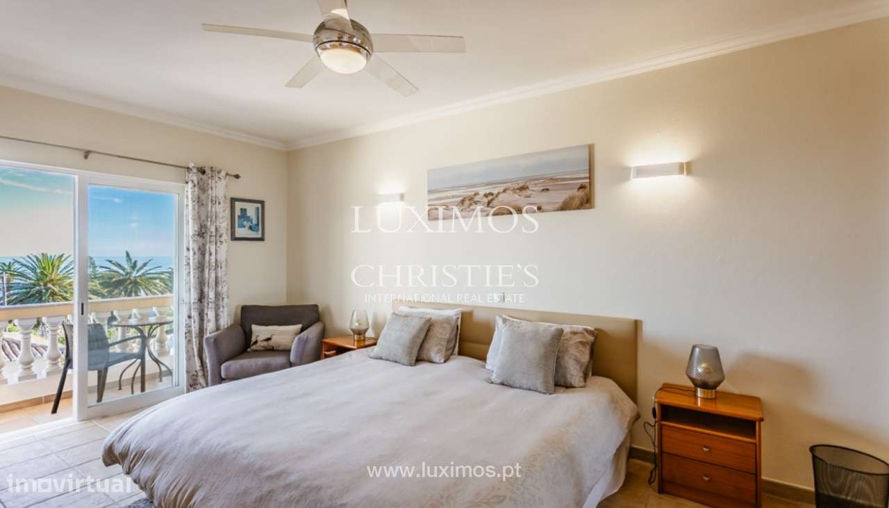 Moradia com piscina e garagem para venda em Salema, Algarve-10