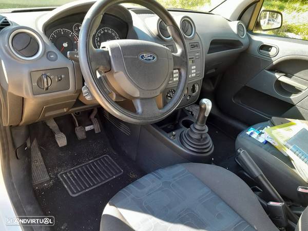Ford Fiesta 1.4 TDCI Van IVA dedutível - 4