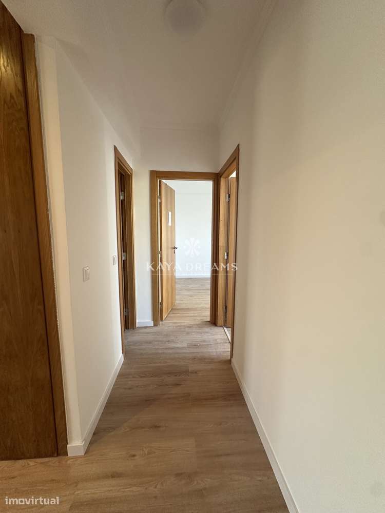 T3 a 5 min a pé para o Metro de Odivelas, Urbanização Quinta Nova,... - Grande imagem: 3/9