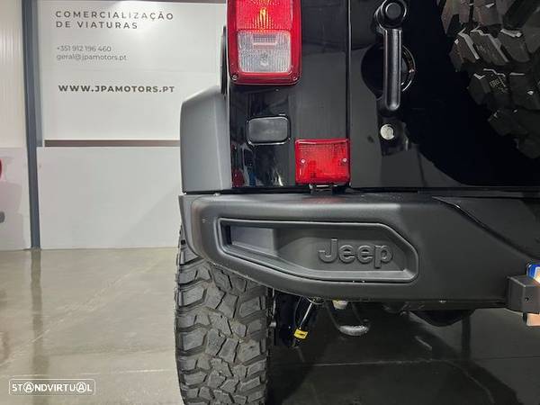 Jeep Wrangler Unlimited - 26