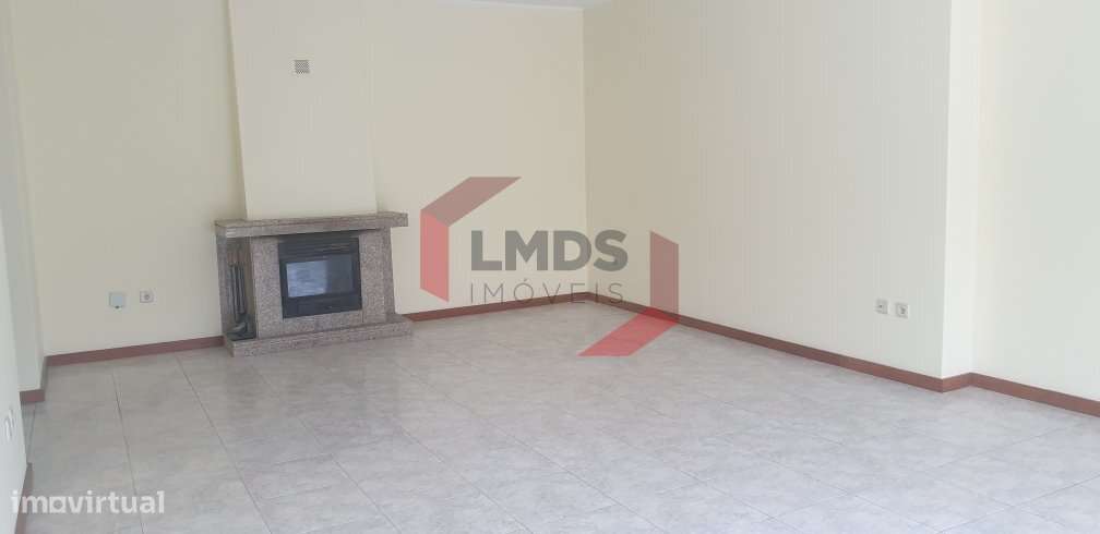 Apartamento T2 c/ Terraço Maia Centro - Grande imagem: 4/19