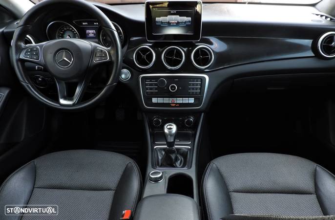 Mercedes-Benz CLA 200 d Shooting Brake - 3