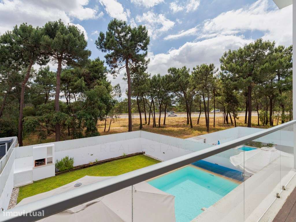 Exclusiva Moradia T4 com garagem, piscina e jacuzzi, rodeada por na...-21