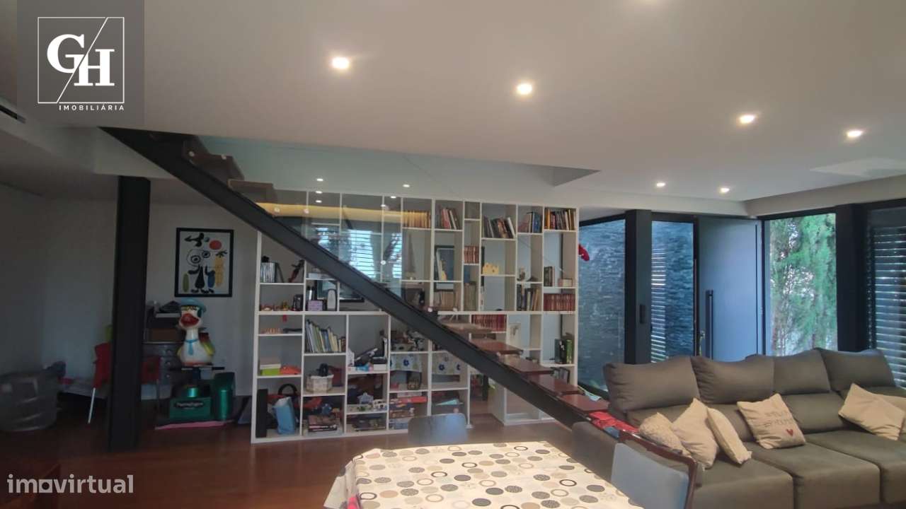 Moradia T3+1 de Gaveto em Esmeriz – Conforto e Modernidade - Grande imagem: 5/33