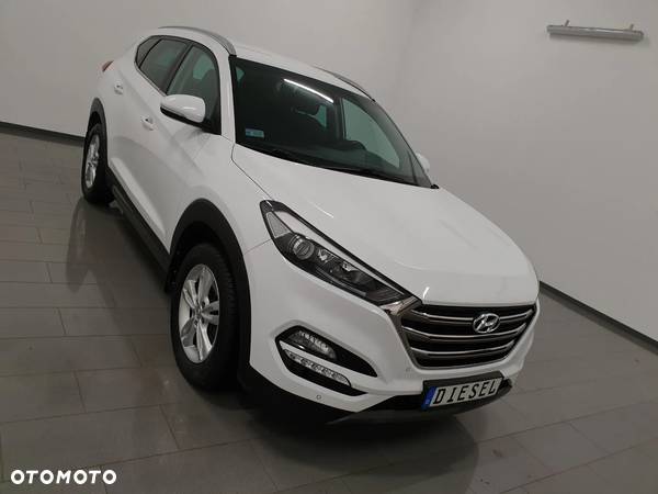 Hyundai Tucson 2.0 CRDI BlueDrive Style 2WD - 4