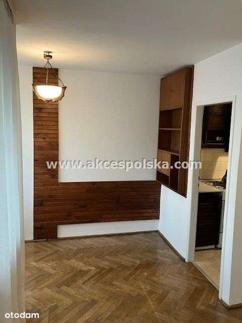 Mieszkanie z dużym potencjałem do aranżacji-1