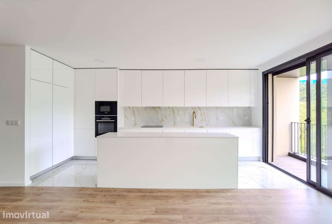 Moradia T3 com boa exposição solar, com duas frente. - Grande imagem: 2/43