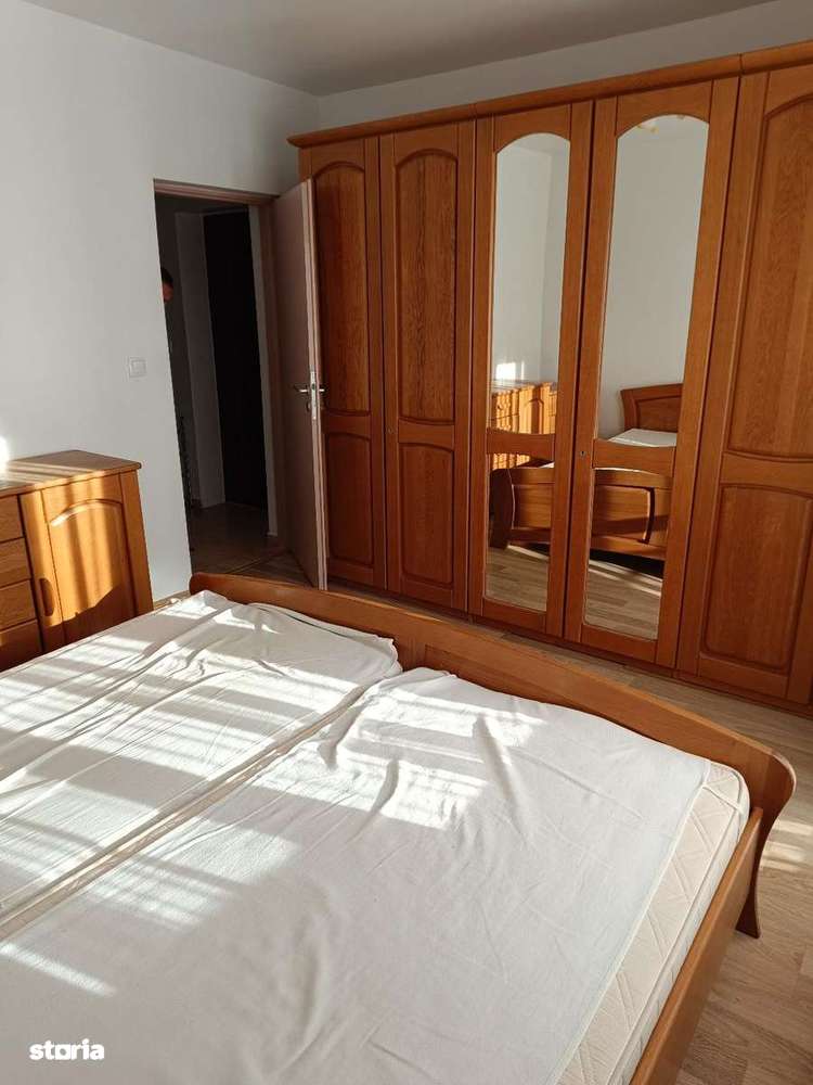 Apartament 4 camere etaj 1 , C.Moldovei-4