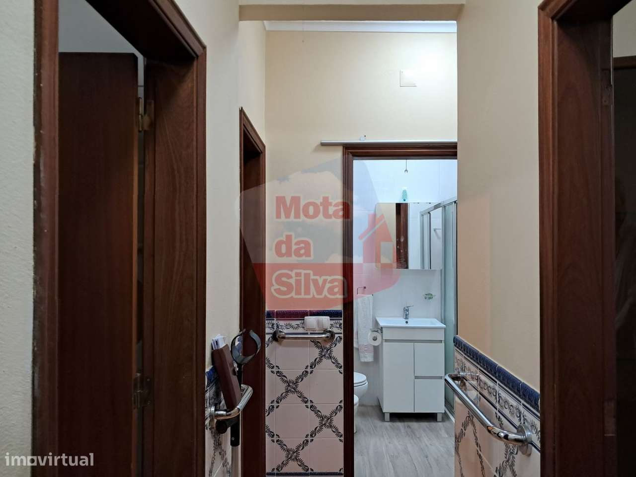 Excelente apartamento R/C, T2 com Logradouro em Queluz-17