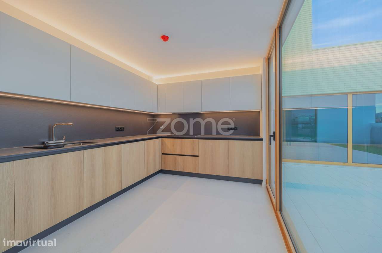 Moradia T4+1 em Esgueira - Grande imagem: 2/25