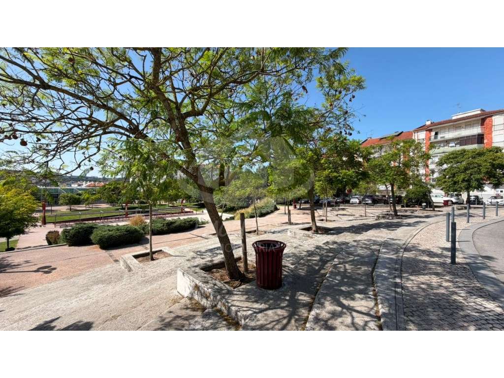 T2+1 Totalmente Remodelado em Odivelas | Pronto a Habitar | Localiz...-33