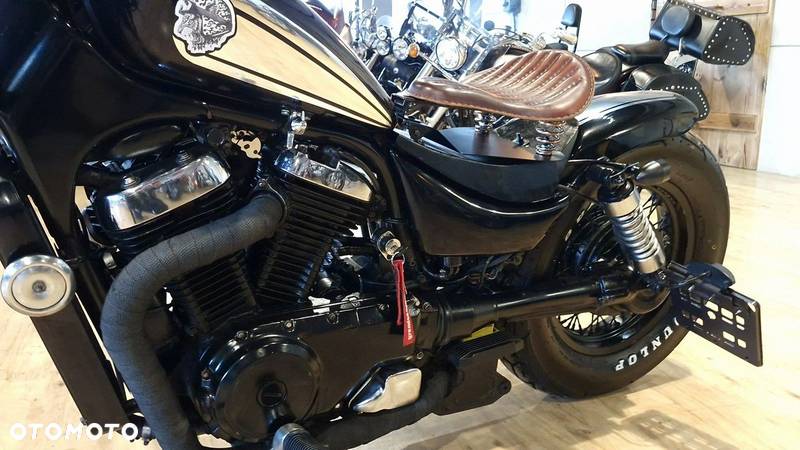 Suzuki Intruder - 8