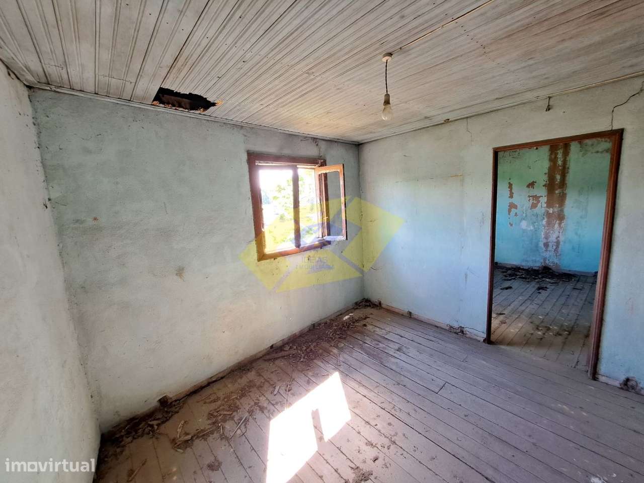 Moradia, alpendre PARA RESTAURO e terreno em Refontoura - Felgueiras-11