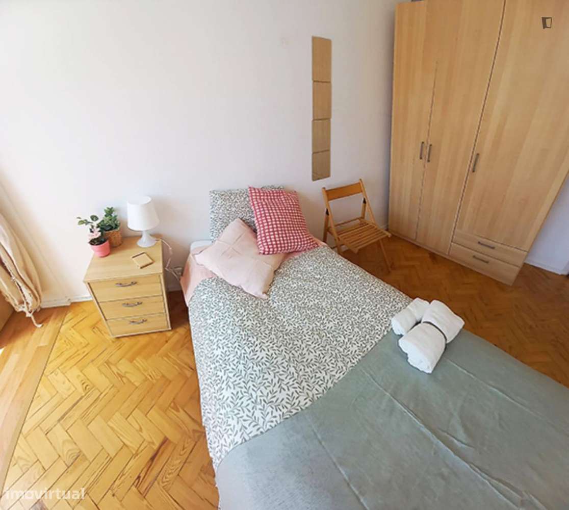 Quarto - localizado em Alcântara Lisbon - Grande imagem: 5/8