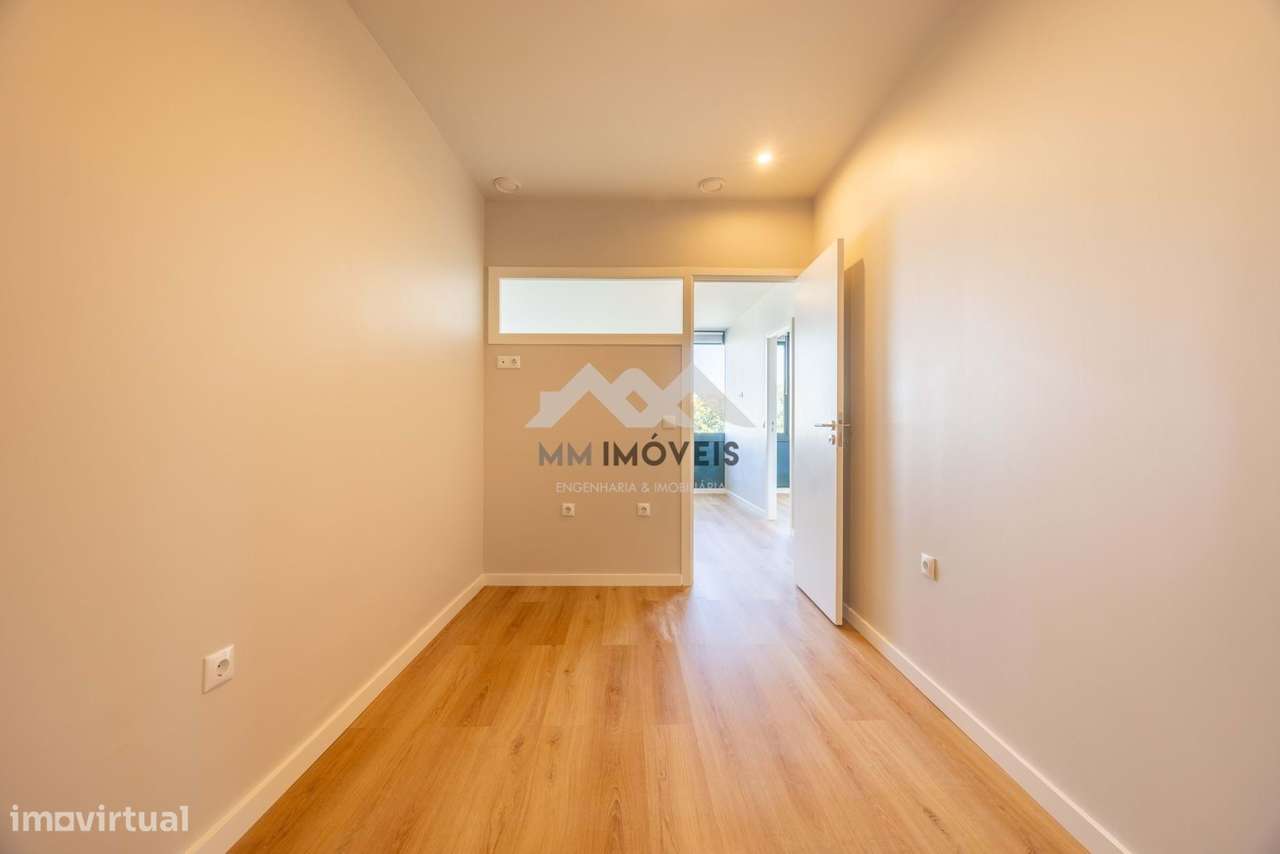 2 Lojas | Valongo | Fase Final de Legalização P/Habitação | Remodelada-7