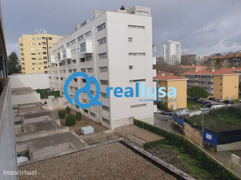 Apartamento T3 Duplex c/ garagem Bonfim Porto-19