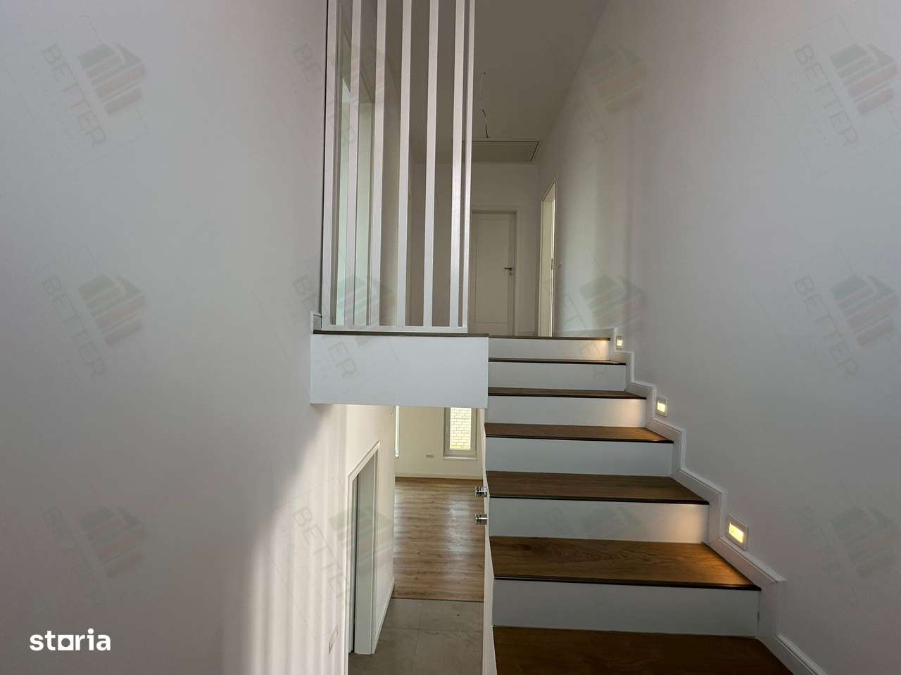 Casă Spațioasă P+1+Pod • 5 Camere • 3 Băi • Teren 370 mp • 185.000 EUR - Imagine principală: 3/19