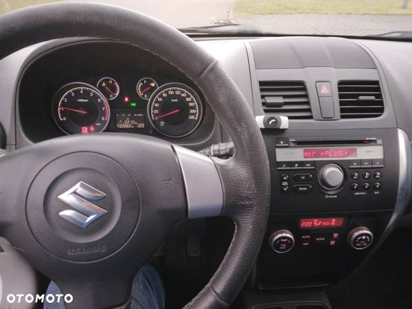 Suzuki SX4 1.6 Premium 4WD - 18