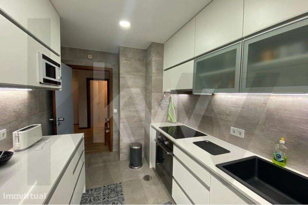 Apartamento T2 para arrendar mobilado, com um lugar de garagem e arrum - Grande imagem: 5/20