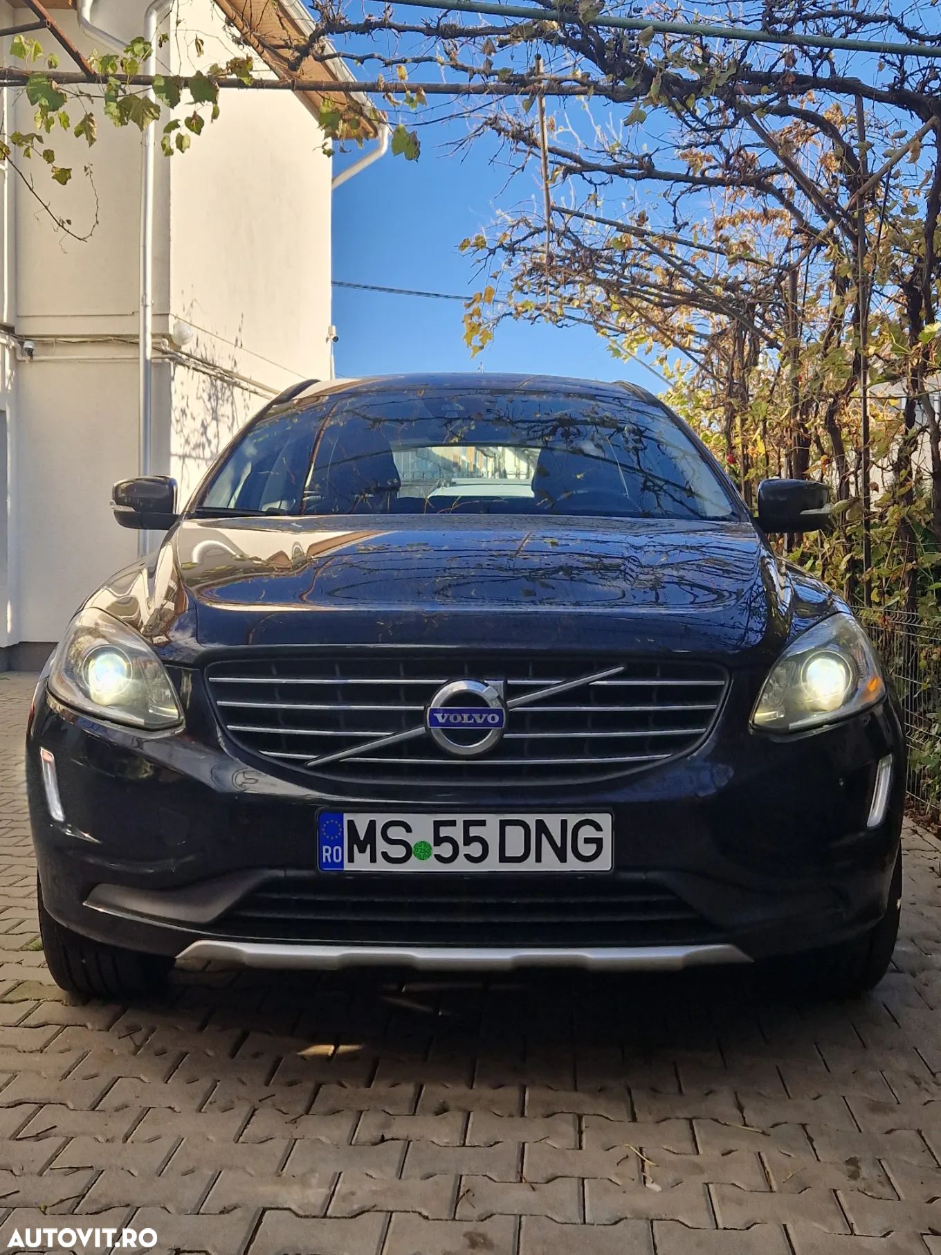 Volvo XC 60 D4 Momentum - 1