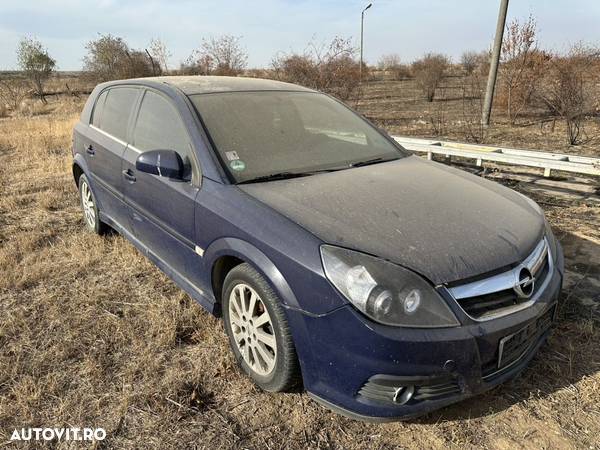 Dezmembrez Opel Signum - 3