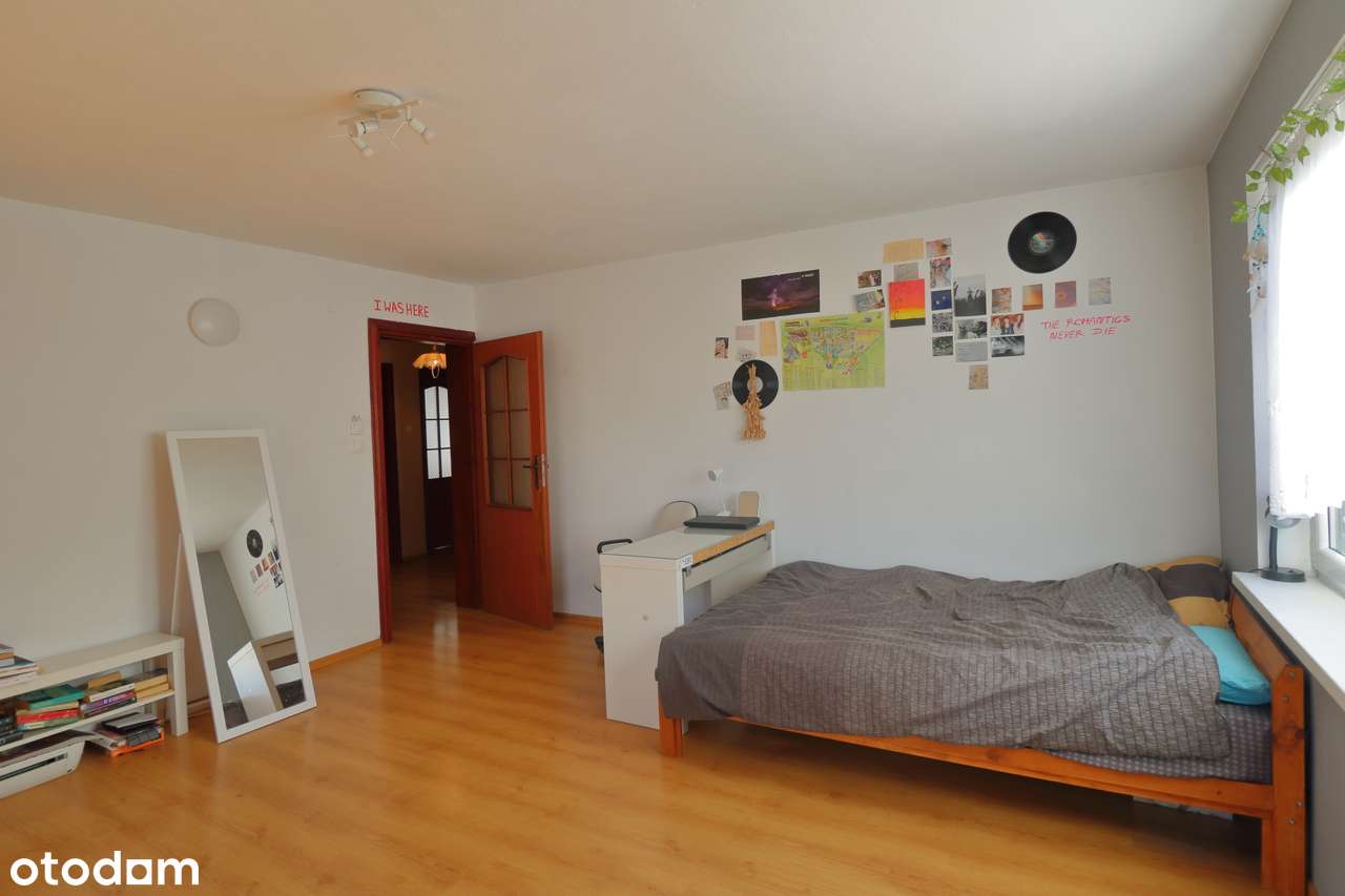 OKAZJA - Dom 2 piętrowy przy galerii Gołąbkowice-12