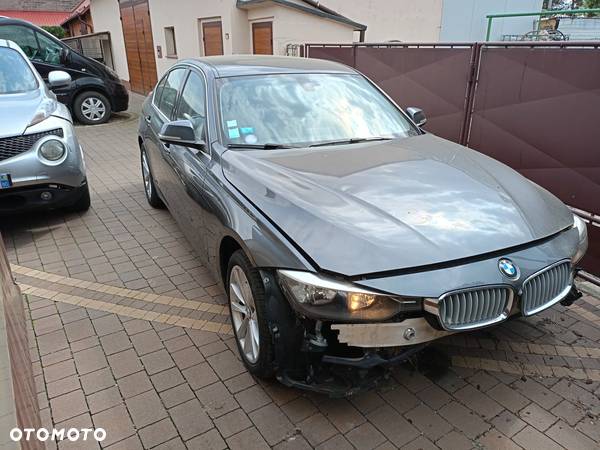 BMW Seria 3 316i - 2